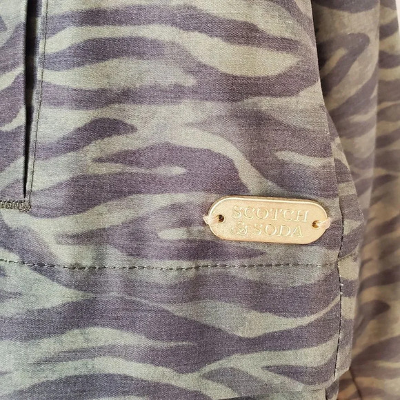 Scotch & Soda Green Tiger Printed Loose Fit Zip Jacket NWOT Size Small - Picture 9 of 11